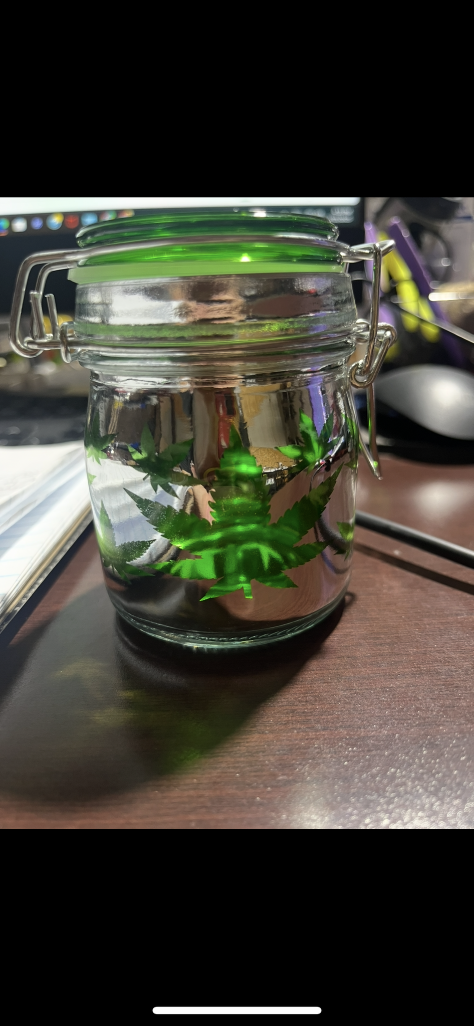 Stash Jar - Medium Sliver W Green Leaf